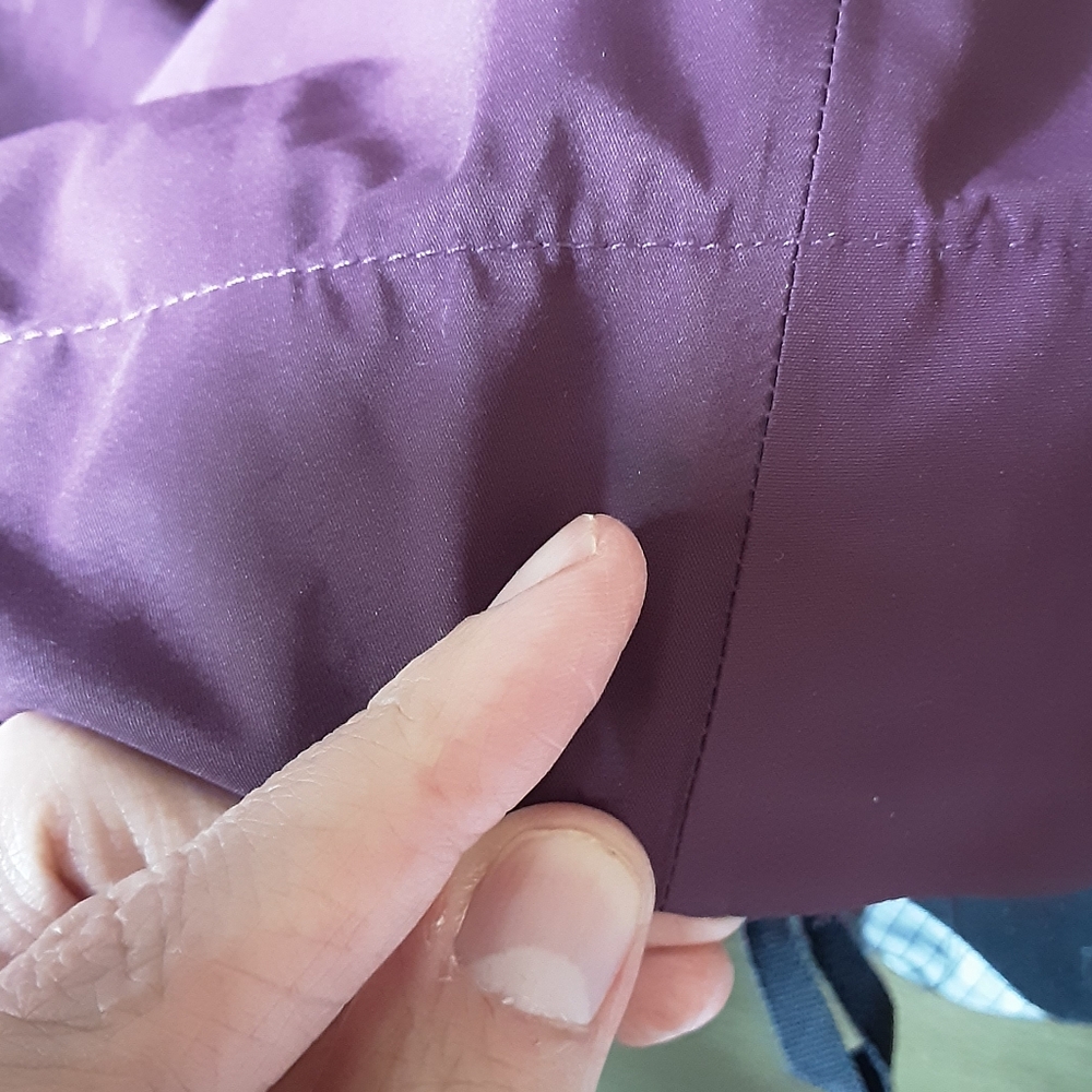 Arc'teryx Alpha SV Burgandy Coat w/ Gortex Pro Shell - Picture 13 of 15